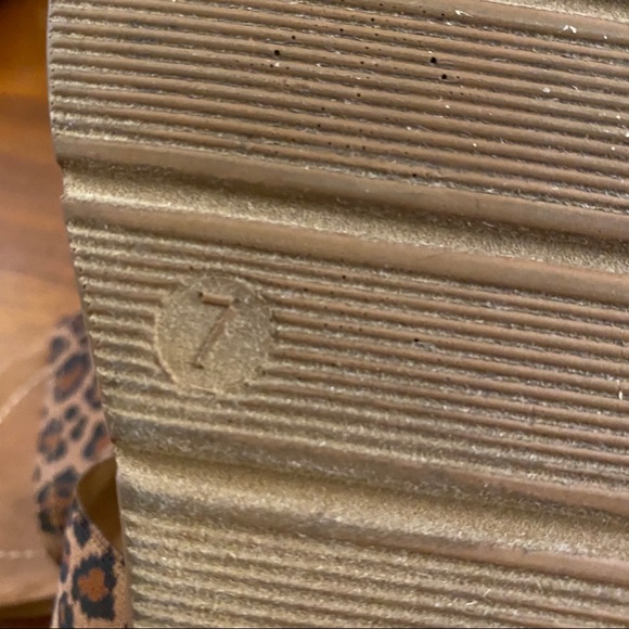 Steve Madden Cheetah Print Sandals - Picture 4 of 4